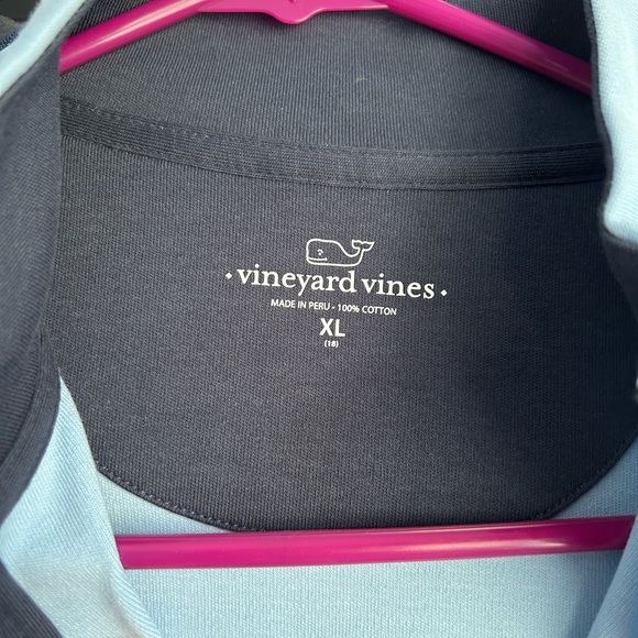 Vineyard Vines Pull Over - Picture 4 of 4